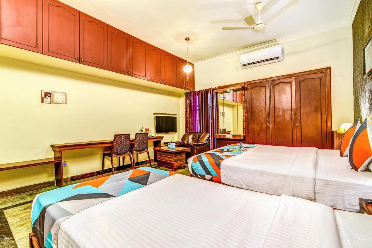 Fabexpress Nestlay Rooms - 100M From Velammal Hall, Moggappair Chennai Eksteriør billede