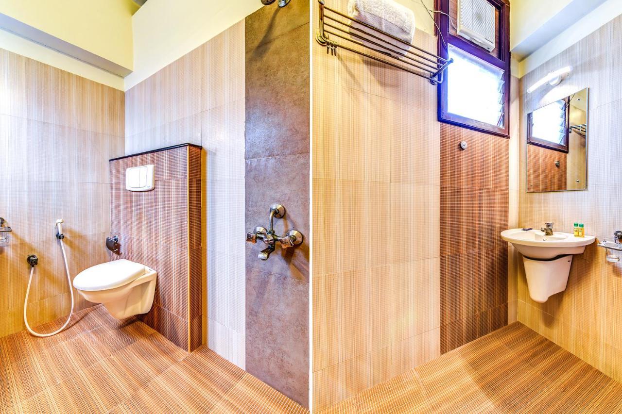 Fabexpress Nestlay Rooms - 100M From Velammal Hall, Moggappair Chennai Eksteriør billede